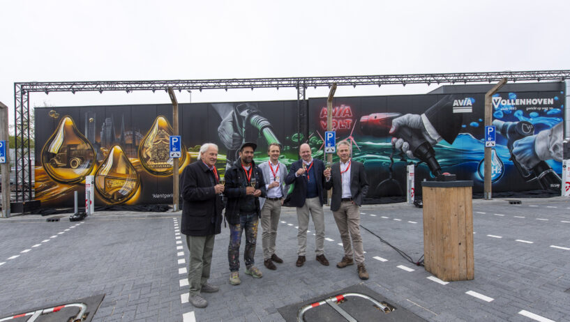 AVIA Vollenhoven opent nieuw laadplein op industrieterrein Kraaiven in Tilburg